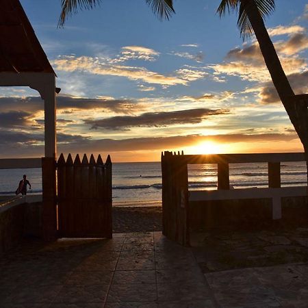Solid Surf Camp Nicaragua ماناجوا المظهر الخارجي الصورة